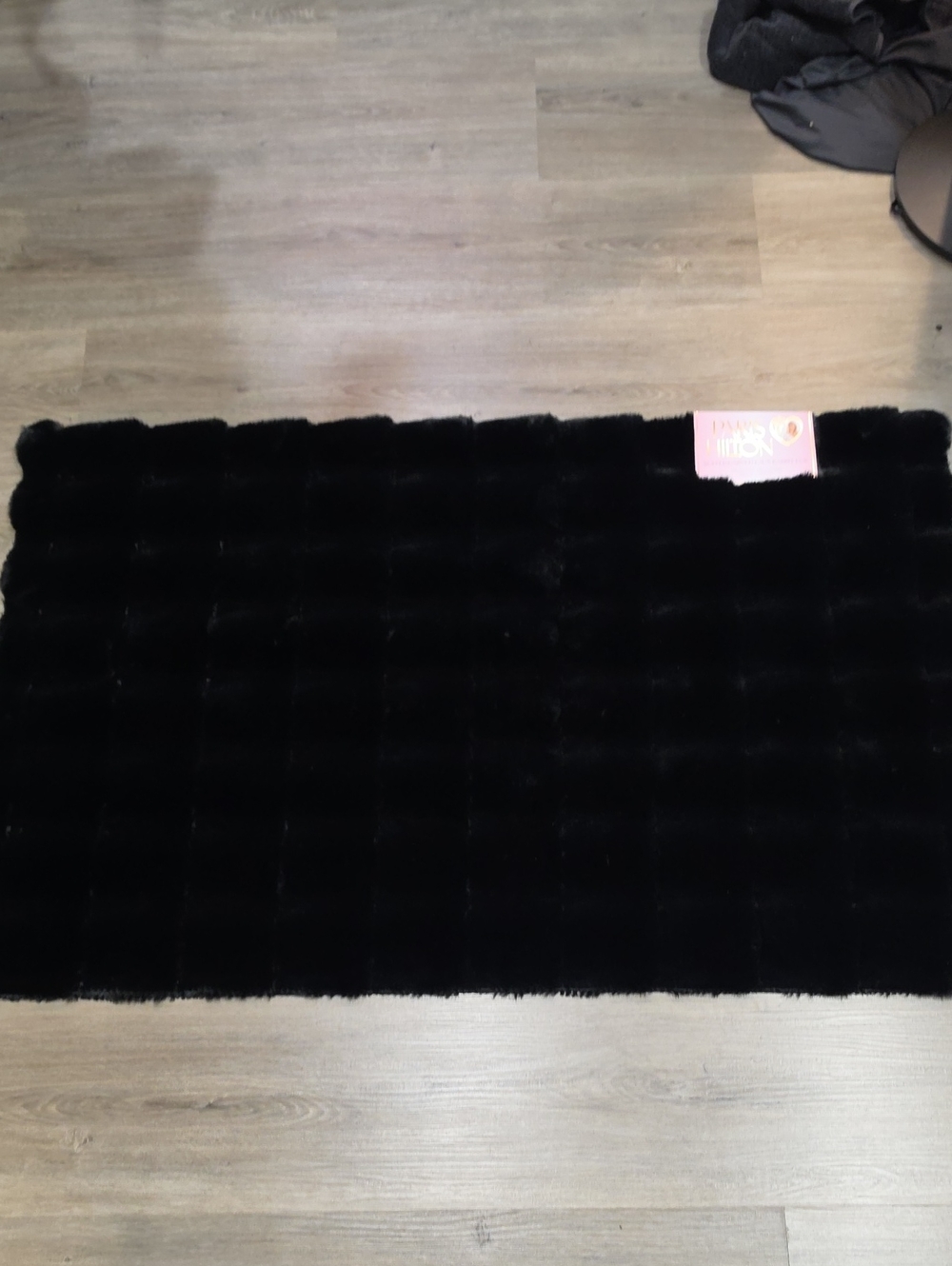 Paris Hilton Ruffle Carved Faux Rabbit Fur Accent Rug- Black - Picture 3 of 7